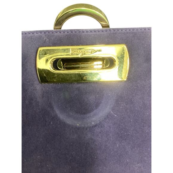 Ferragamo Purse Women’s 1Size SuedeLeather Crossbody GoldChain Purple Beautiful! - Picture 9 of 11